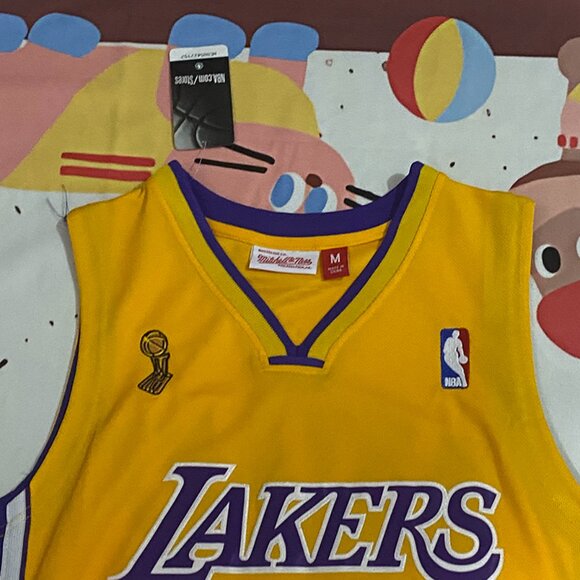 Boston Celtics Yellow Jersey Number Tatum 24 - Picture 3 of 6